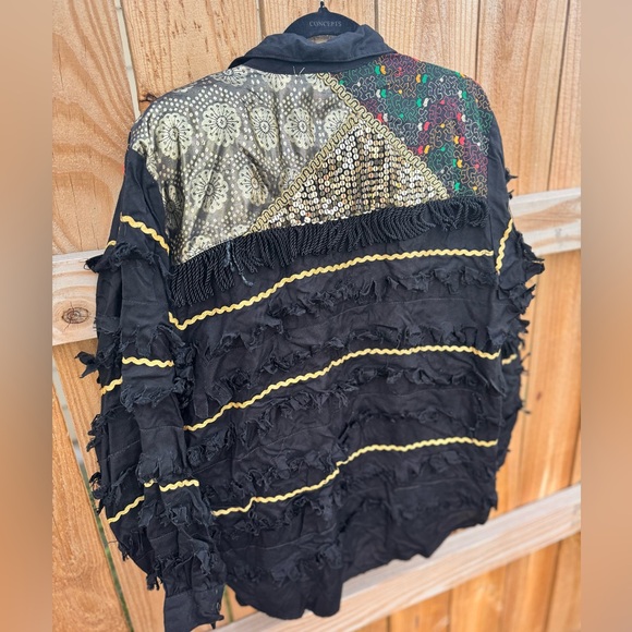 NANCY-K Vintage Western Embellished Button Front Long Sleeve Top - Picture 8 of 13